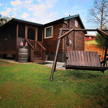 Smoky Hollow Outdoor Resort - Log Cabin